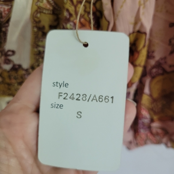 NWT Gypsy Love Boho Paisley Cropped Long Sleeve Blouse Size Small - Picture 5 of 8